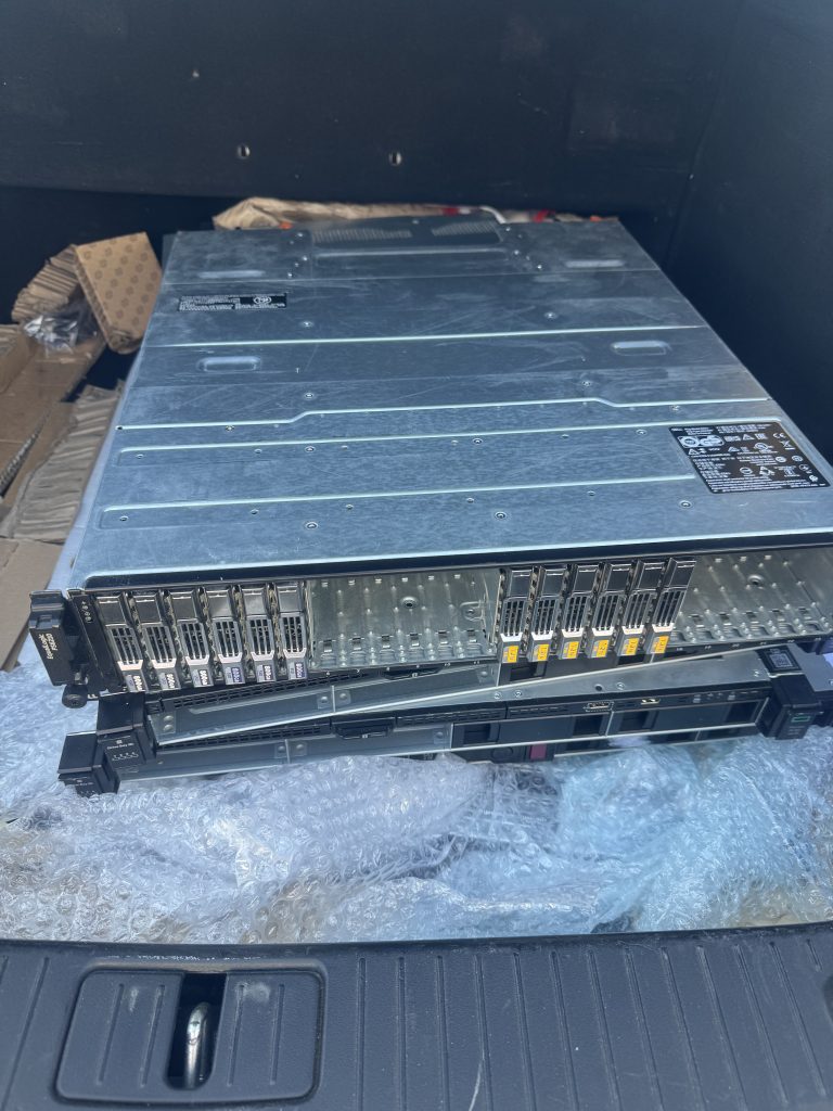 Lab de cybersécurité : ArtechServers fournit 3 serveurs HP DL360 Gen10 et une baie Dell EqualLogic